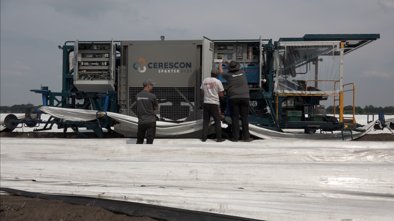 Picking asparagus for 10 hours straight? This robot is learning how