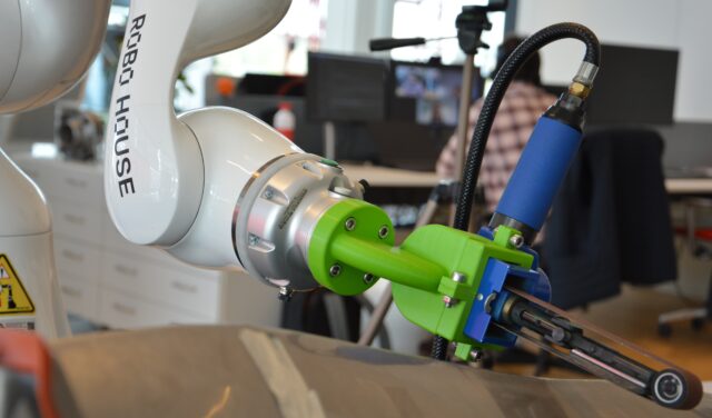 KUKA cropped KUKA cropped